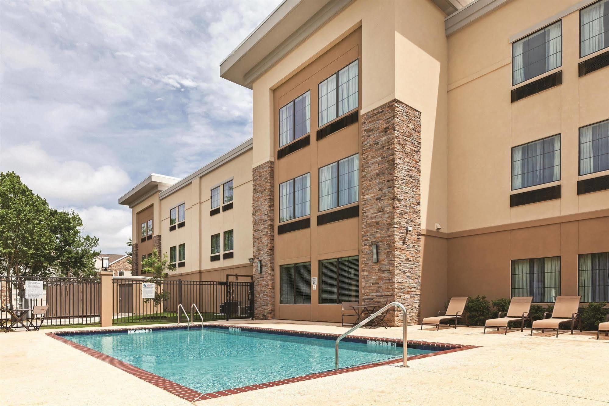 La Quinta By Wyndham Tyler - University Area Exterior photo